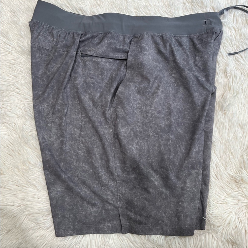 Lululemon Athletica men Lululemon T.H.E. Short 9" *Linerless - Picture 7 of 10